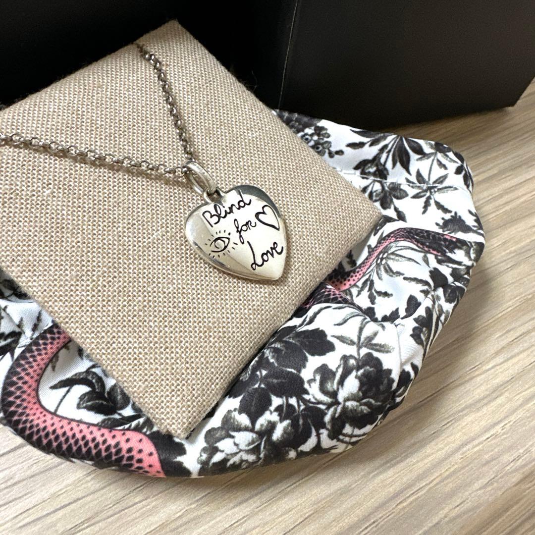 【GUCCIのペンダント】