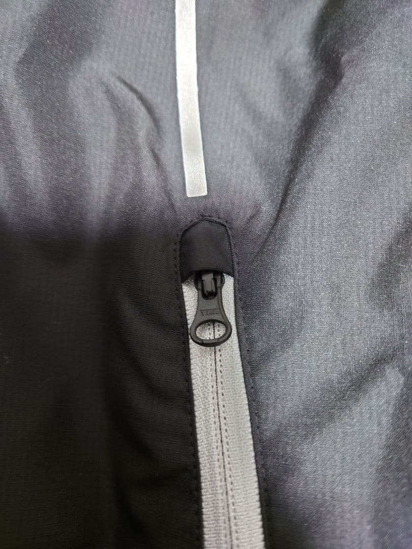 未使用級✨エバーグリーン ライトフーディージャケット 中綿入りダウン 黒 M