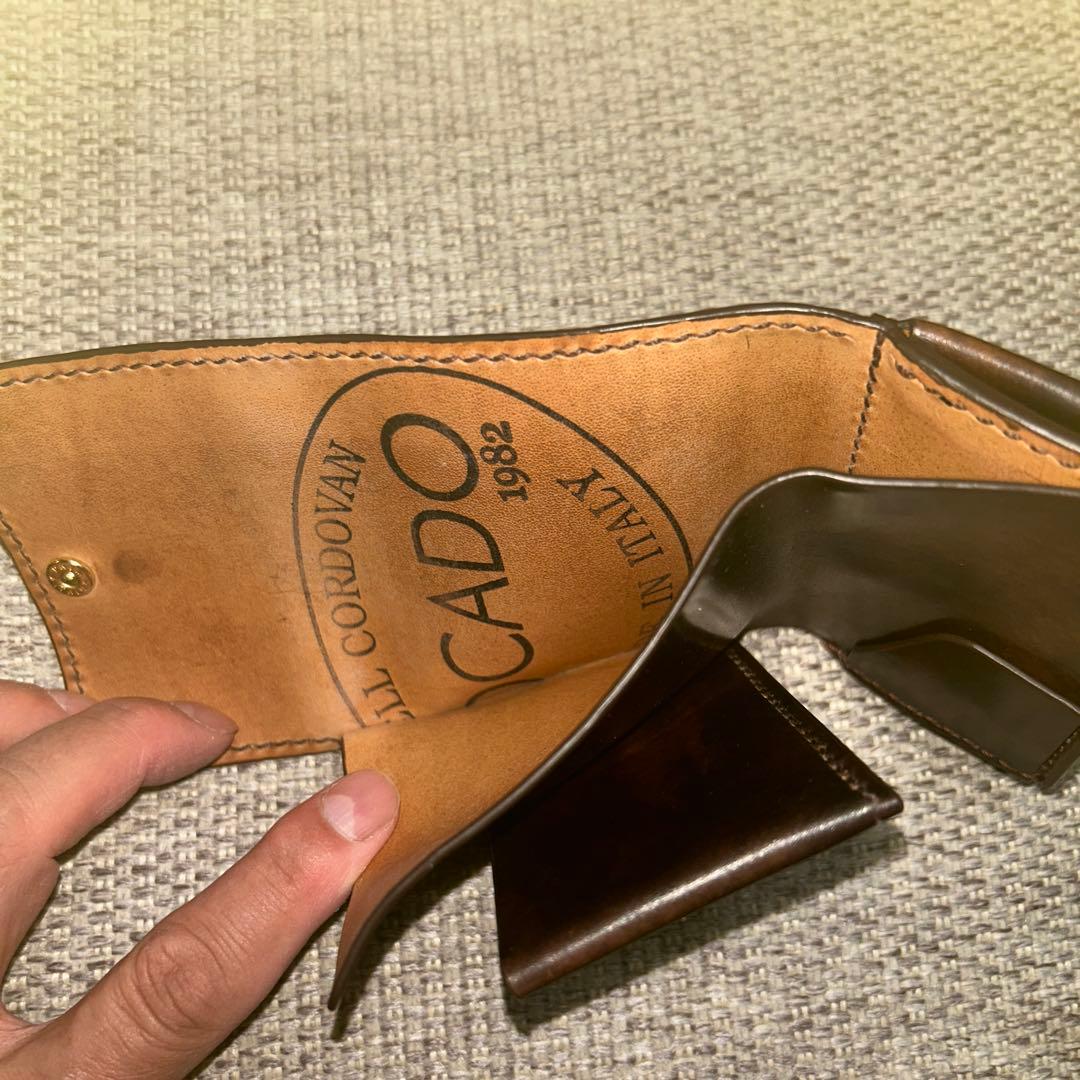 コードバン三つ折り財布 ブラウン