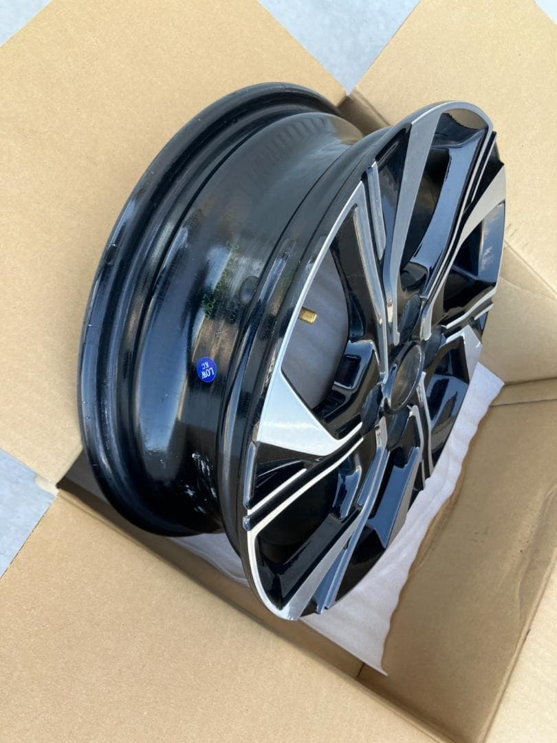 ダイバツタント 純正アルミホイール 14インチ