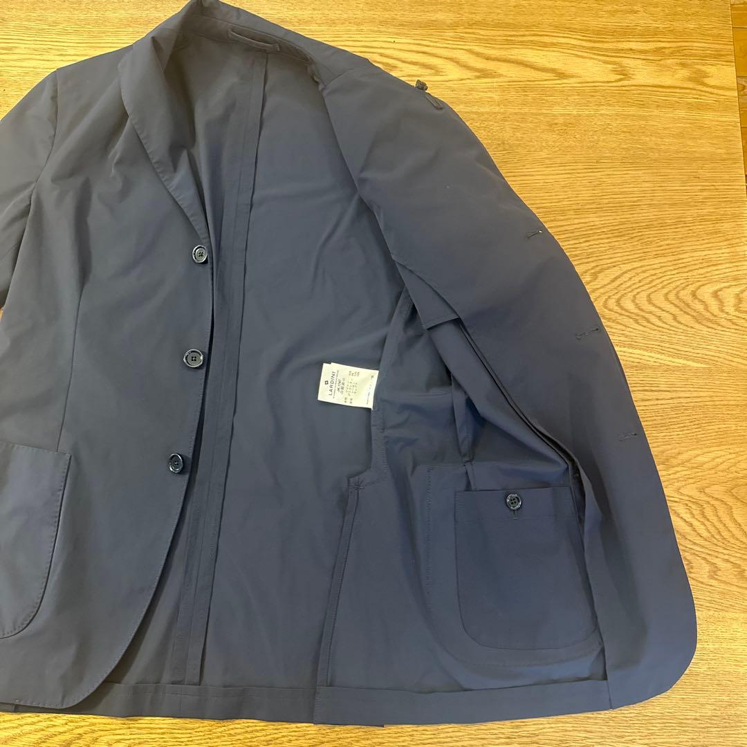 LARDINI ネイビー パッカブルセットアップ 48フラワーピン付き