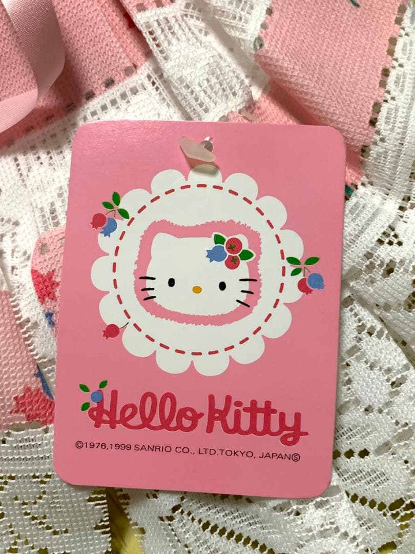 サンリオ　ハローキティ　レースのれんレトロ