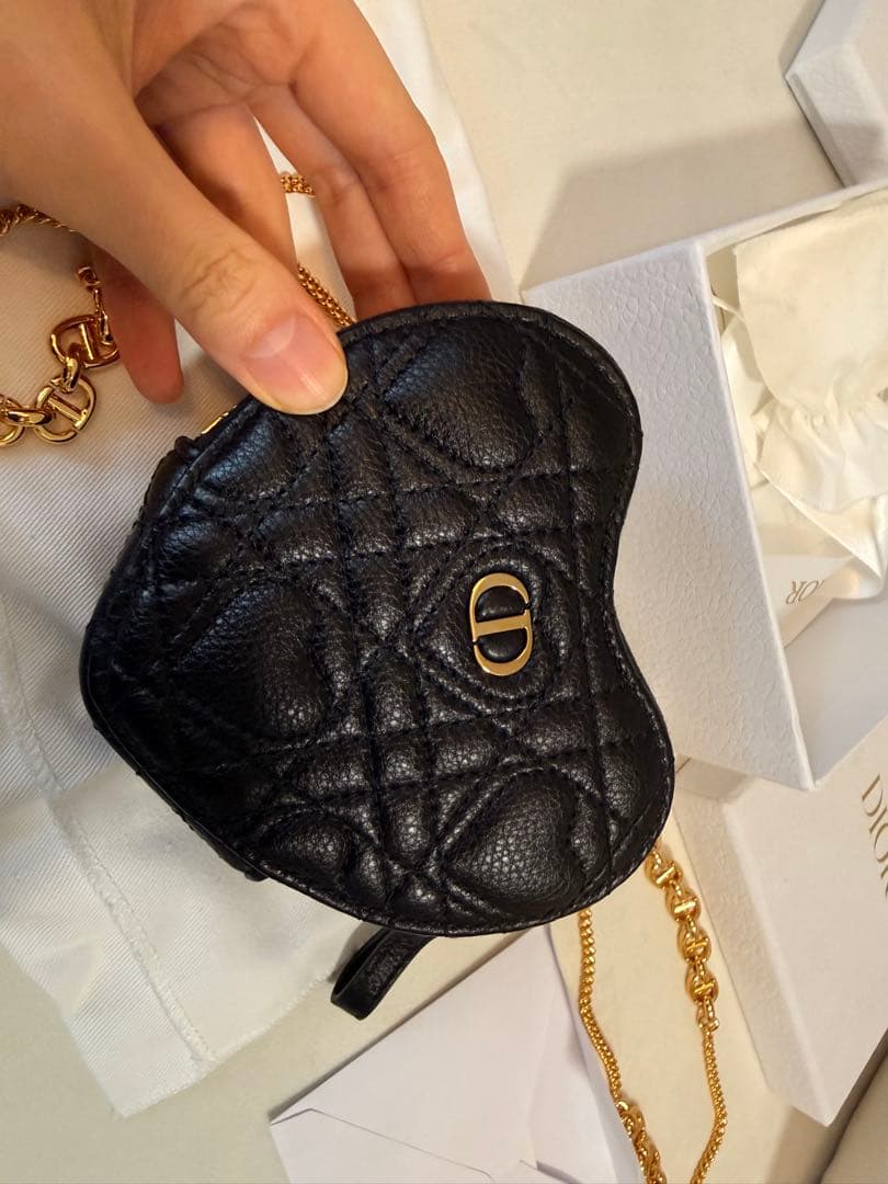 【完売色】Dior ハート型チェーンポシェット黒