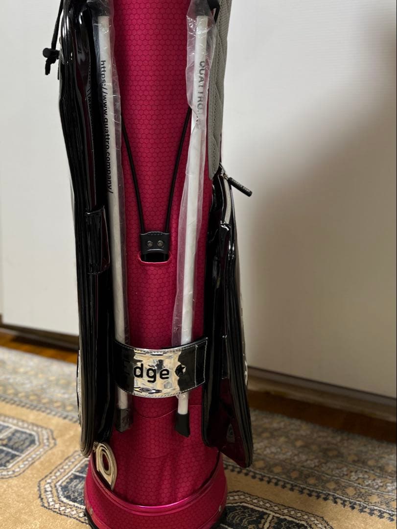 コース映え確実！大人可愛いピンク 【クアルトユナイテッドエッジ 】キャディバッグ