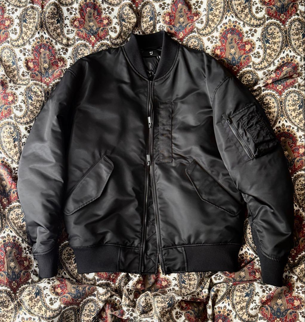 ユニクロ　+J　ハイブリッドダウンオーバーサイズMA-1ブルゾン