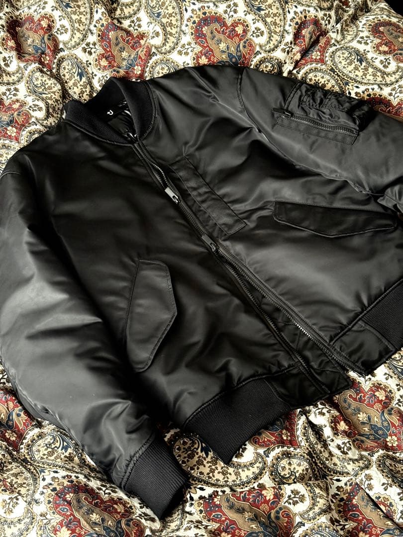 ユニクロ　+J　ハイブリッドダウンオーバーサイズMA-1ブルゾン