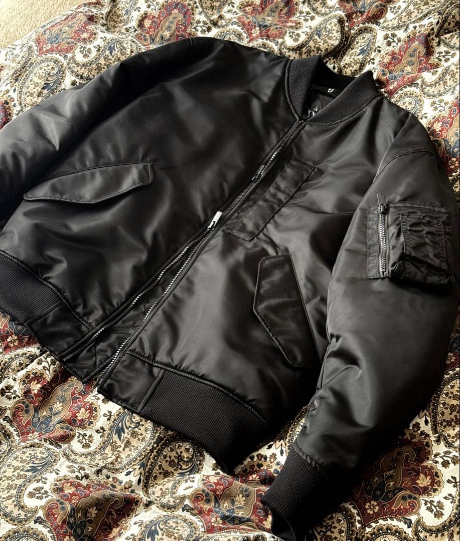 ユニクロ　+J　ハイブリッドダウンオーバーサイズMA-1ブルゾン