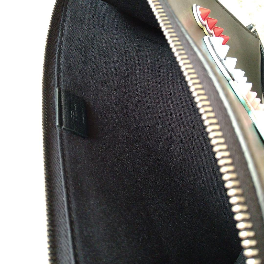 FENDI クラッチバッグ 黒 カラフルスタッズ