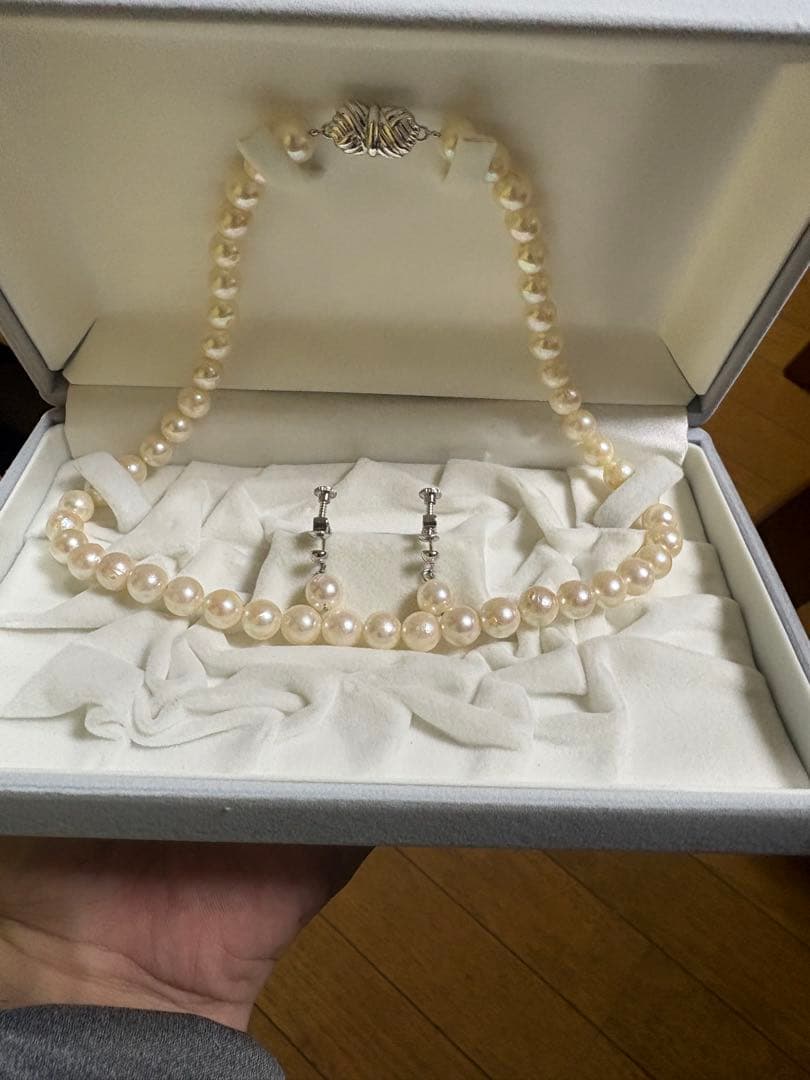 本真珠パールネックレスイヤリングセット　8mm 44cm シルバー　値段交渉歓迎