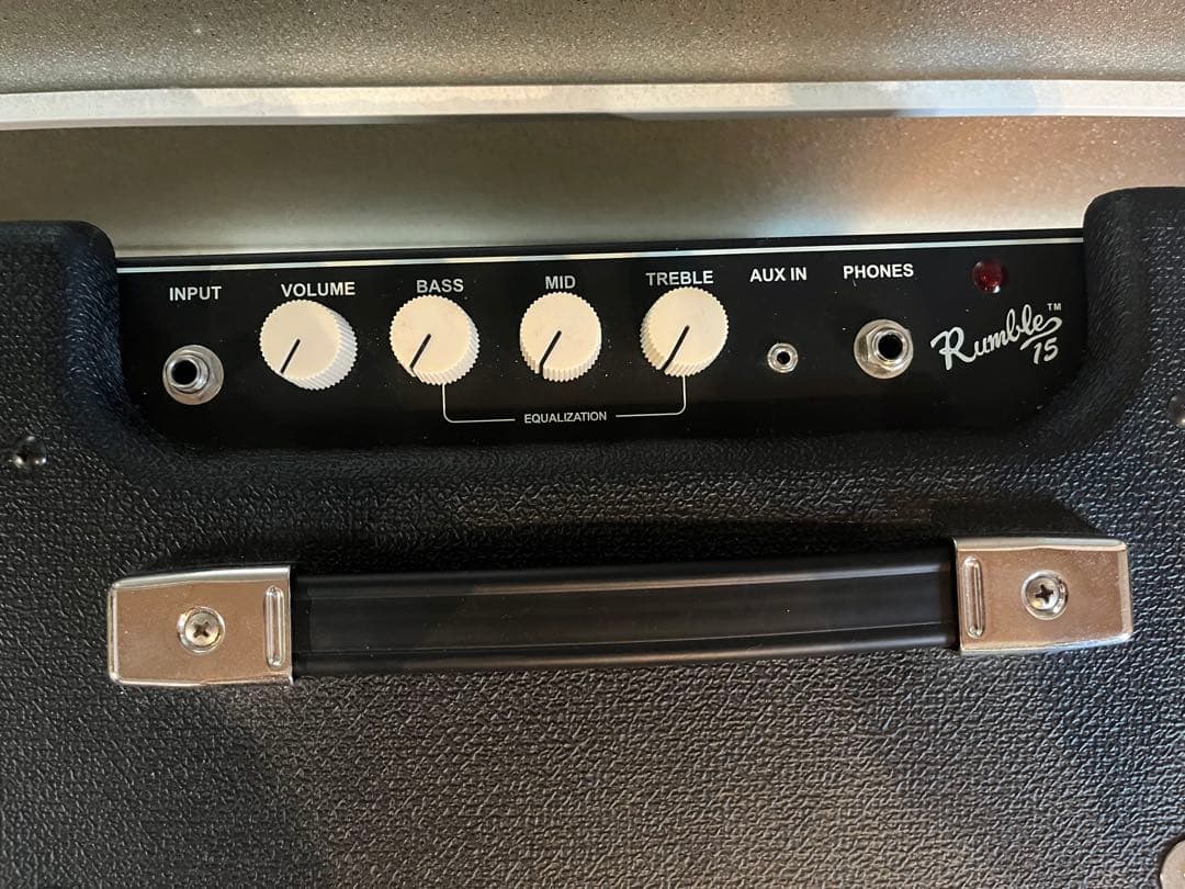 Fender Rumble 15 ベース用アンプおまけ付き