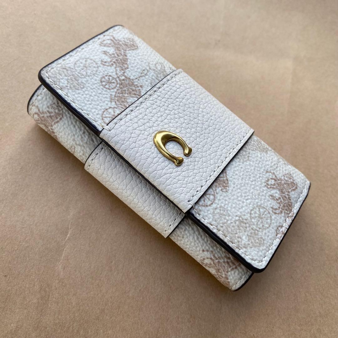 キーホルダー　キーケース　キーリング　ホワイト