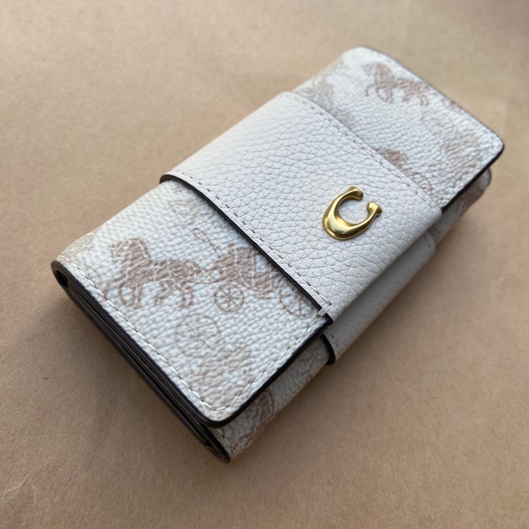 キーホルダー　キーケース　キーリング　ホワイト