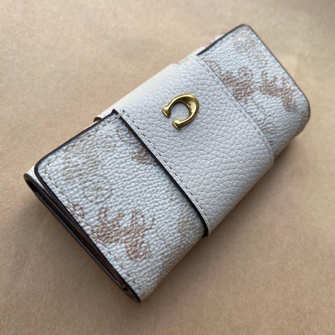 キーホルダー　キーケース　キーリング　ホワイト