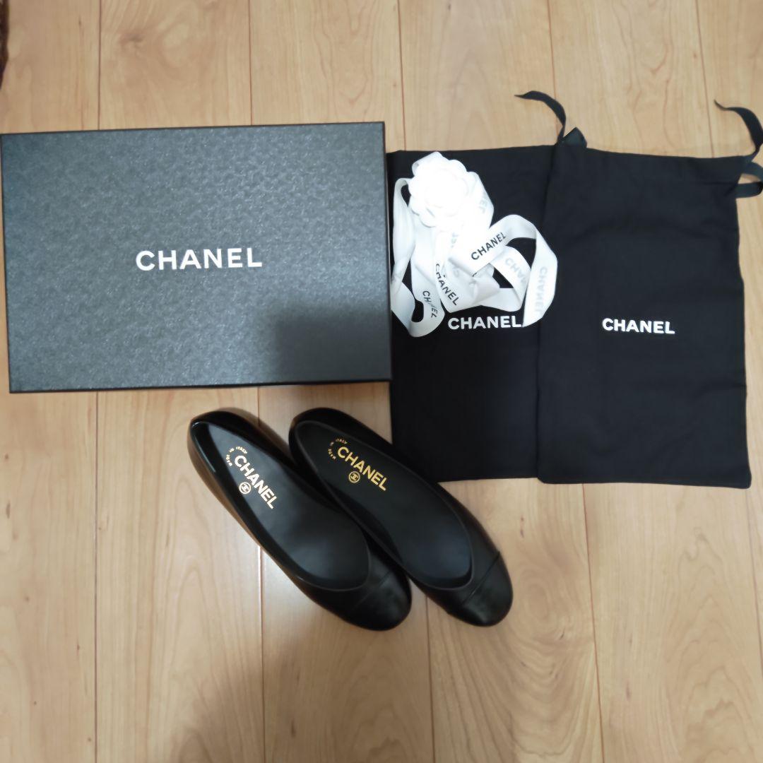 CHANEL ブラック フラットシューズ　新品　！