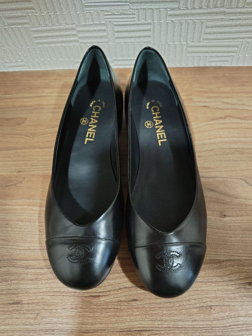 CHANEL ブラック フラットシューズ　新品　！