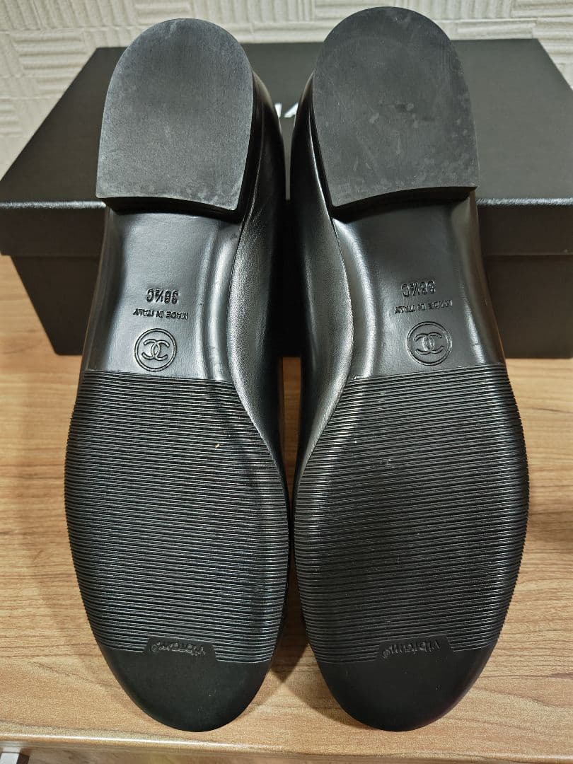 CHANEL ブラック フラットシューズ　新品　！