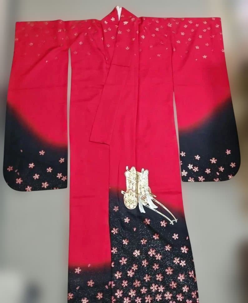 振袖　赤色 桜柄　御所車紋　京都きもの友禅　シック