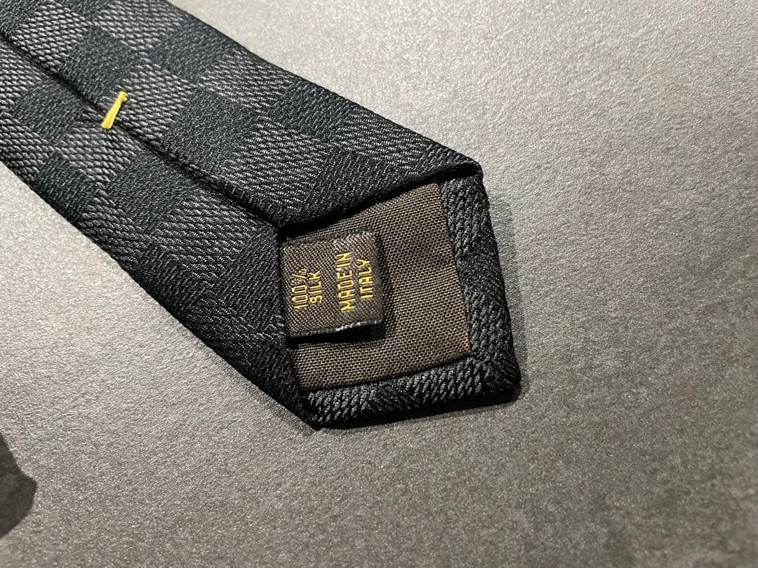 【美品】ルイヴィトン ダミエグラフィット ネクタイ ブラック メンズ ネクタイ