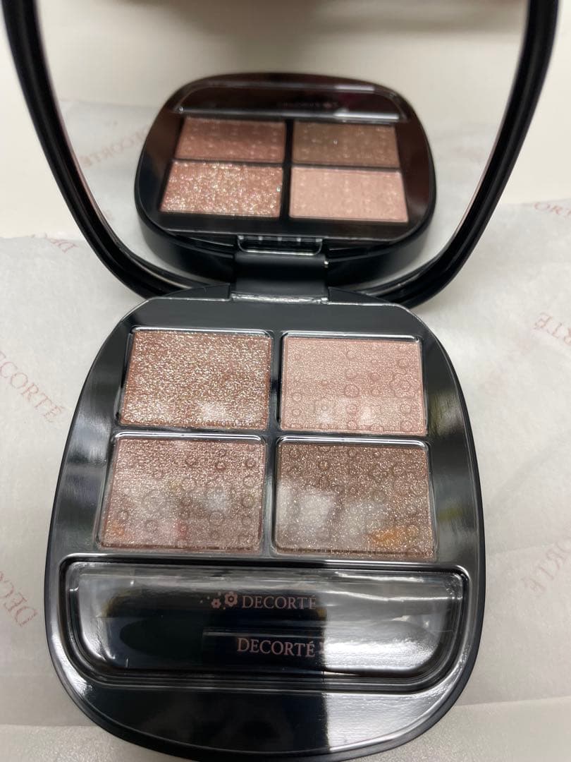 コスメデコルテ2025コフレ アイシャドウ