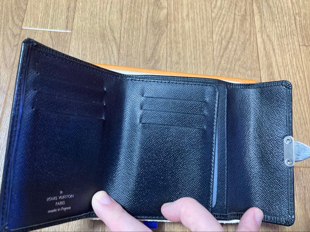 ルイヴィトン ポルトフォイユ コアラ エピ 三つ折り財布 エピレザーM58012