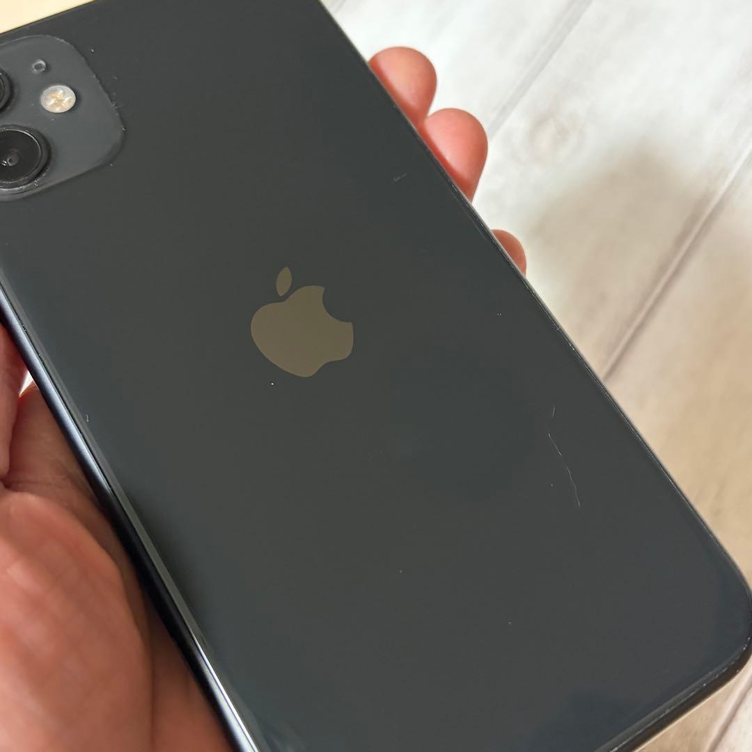 ももiPhone11 本体 64GB ブラック バッテリー残量84%