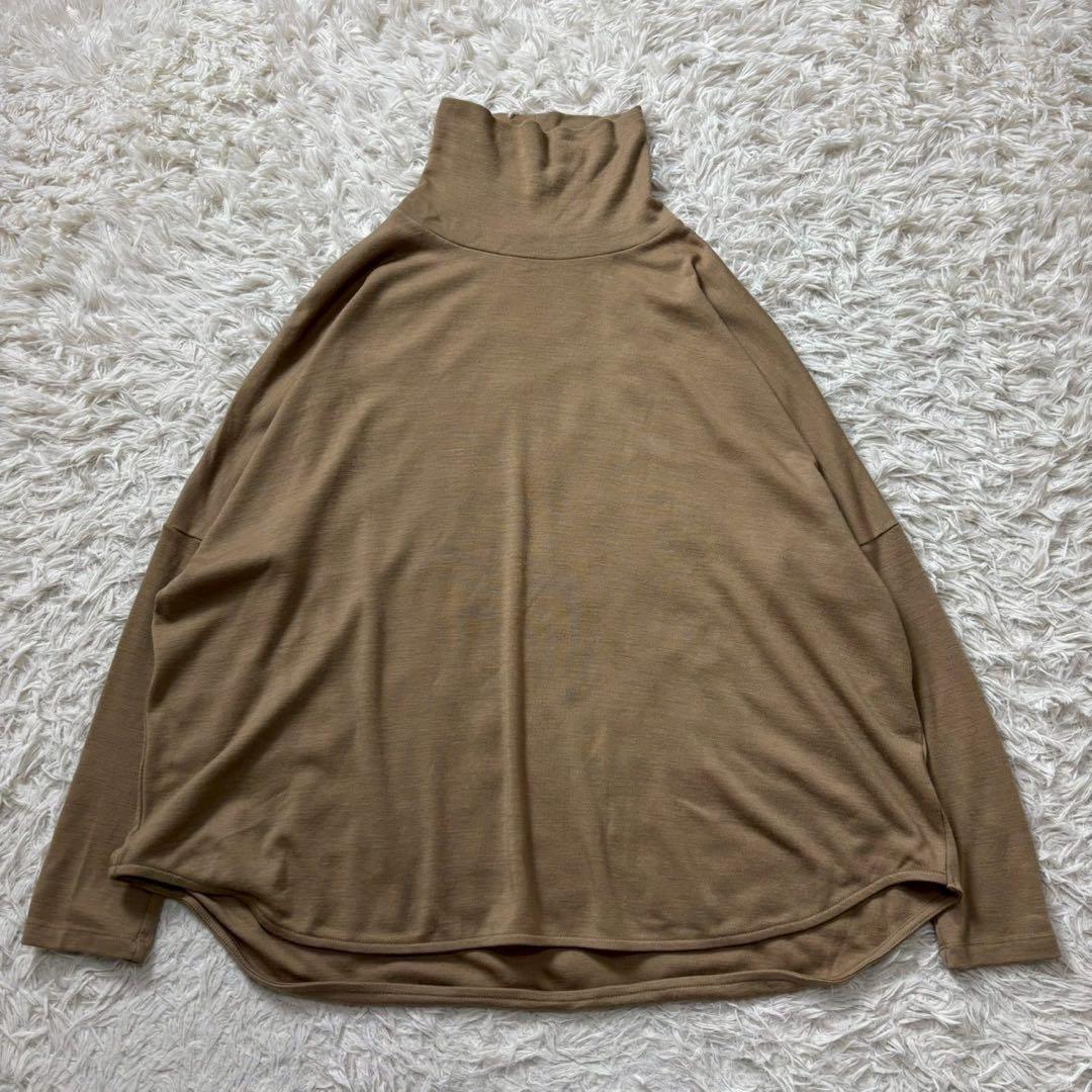 【美品】COGTHEBIGSMOKE ルーズハイネックトップ　茶色　22AW