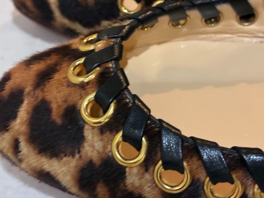 クリスチャンルブタンLouboutinレオパードハラコフラットシューズ37
