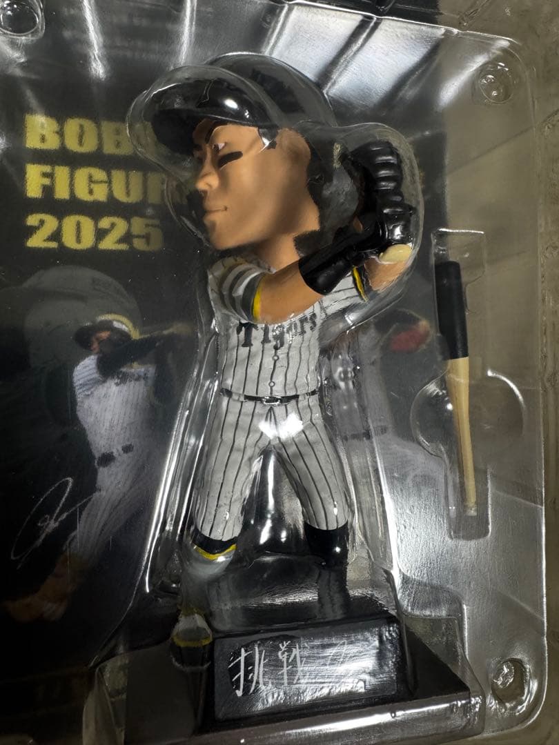 阪神タイガース　佐藤輝明　ボブルヘッド　フィギュア 2025年版