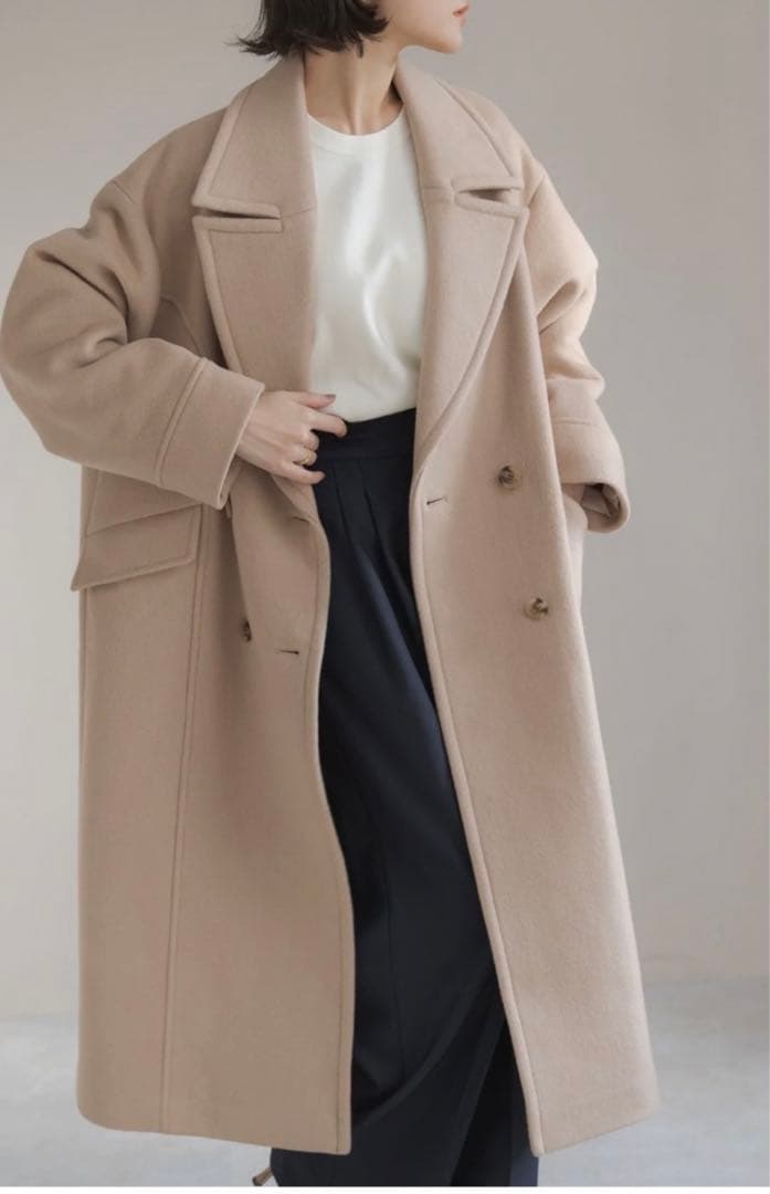 ダブルブレストコート ベージュ