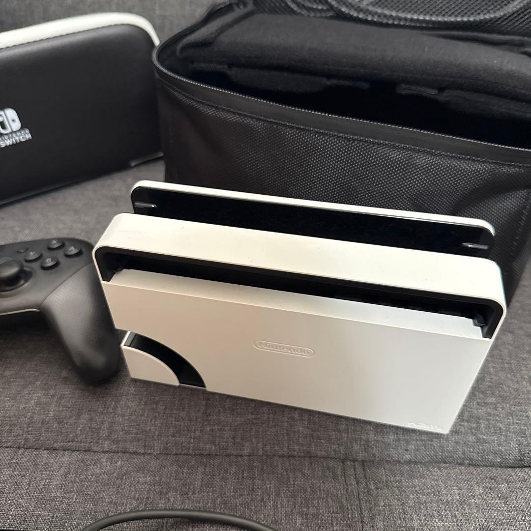 Nintendo switch 有機EL セット プロコン2台 ケース付き