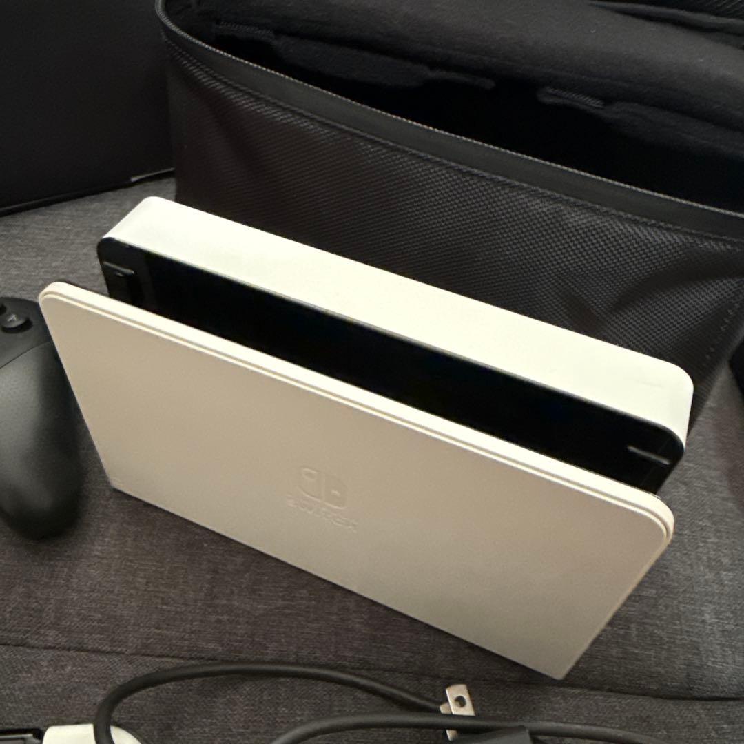 Nintendo switch 有機EL セット プロコン2台 ケース付き