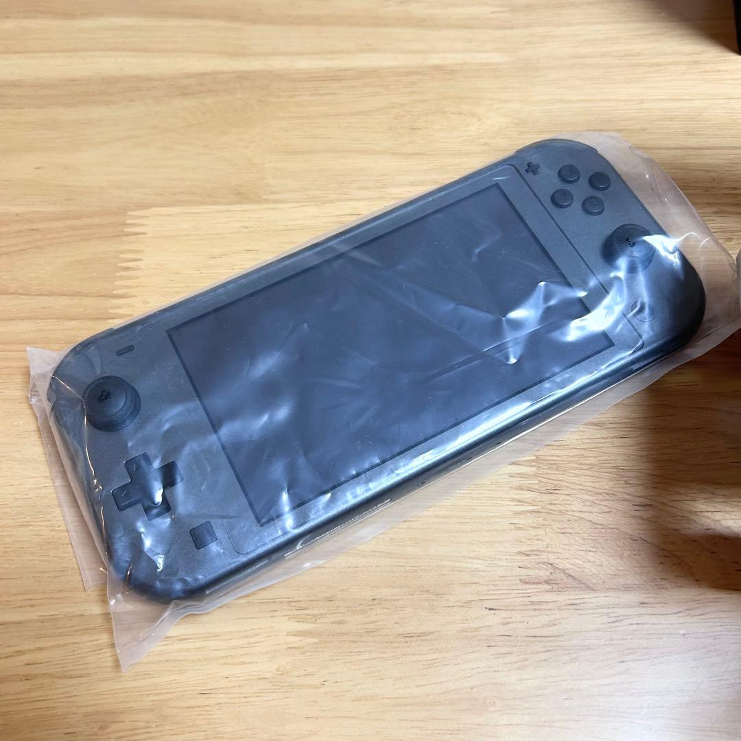 Switch Lite 限定デザイン　ポケモン　ディアルガ　パルキア