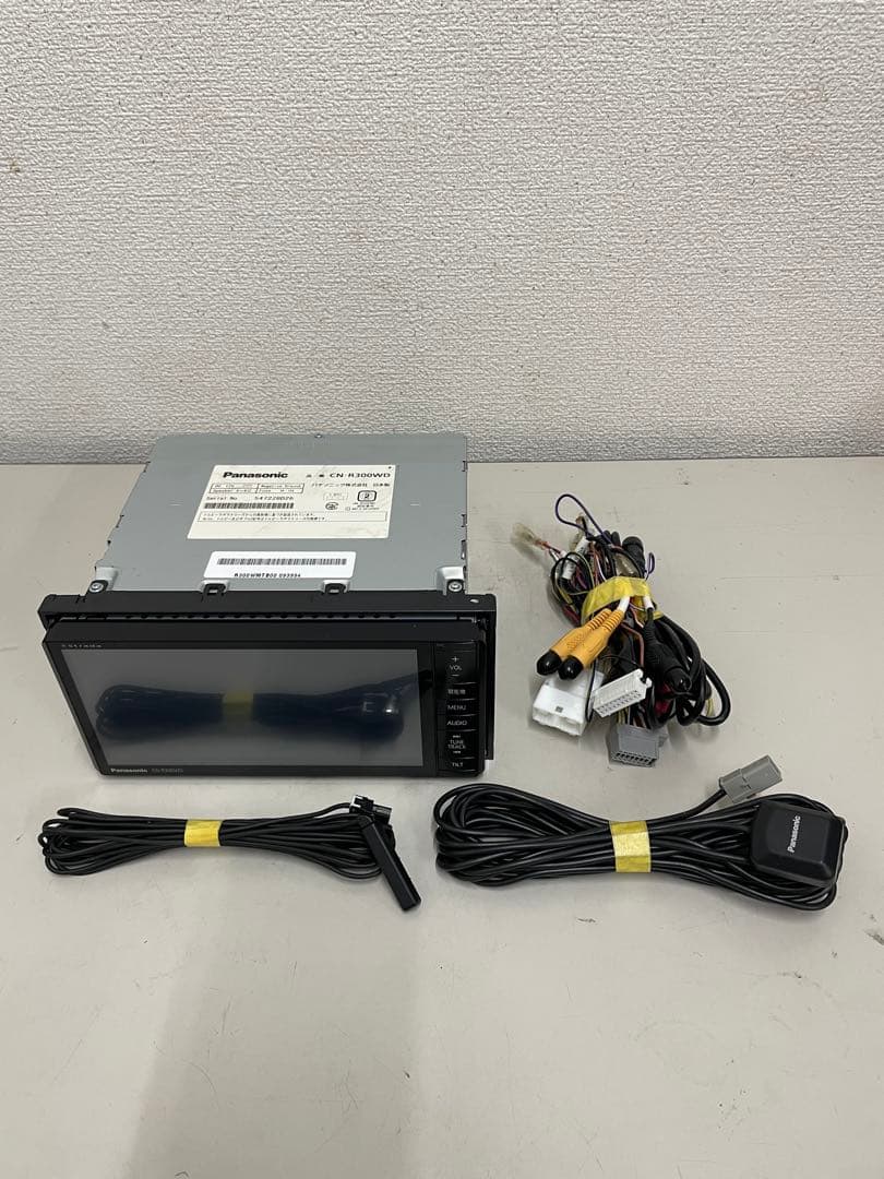 パナソニック◇CN-R300WD◇フルセグ/CD/DVD/BT/SD