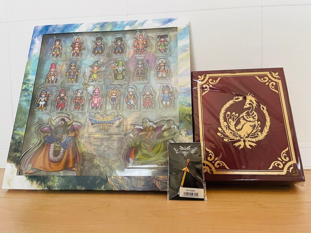 ドラゴンクエスト3 初回限定アクリルブロック　収納ボックス　ロトの剣ピンバッジ