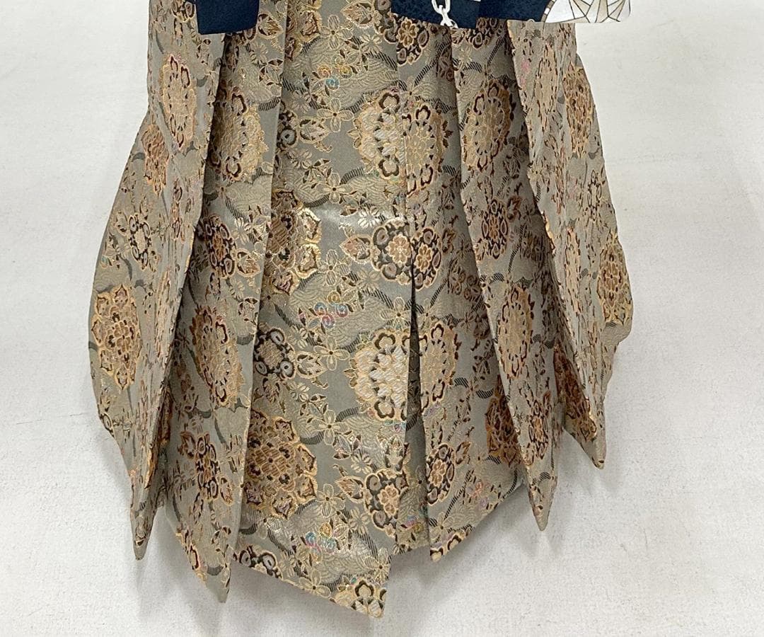 七五三５歳 羽織・羽織紐・着物・長襦袢・袴・帯・懐剣・ 肩上げ済み