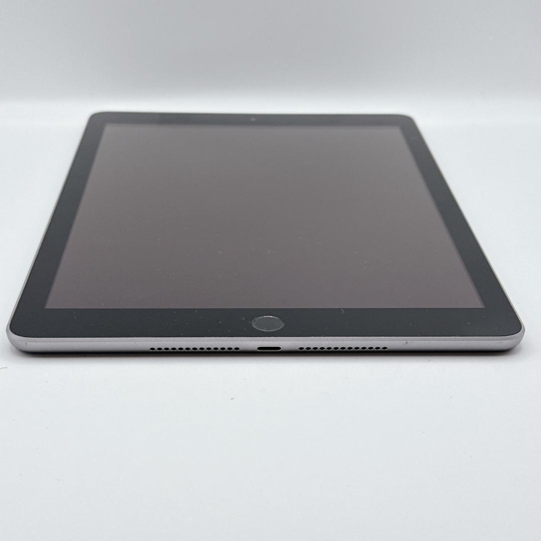 【美品】iPad (第5世代) 128GB Wi-Fiモデル スペースグレイ