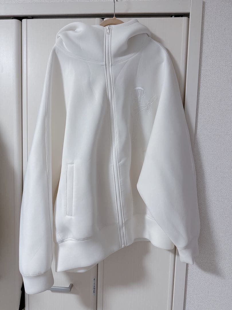 ロゴ刺繍ボンディングフルジップフーディー fiction tokyo