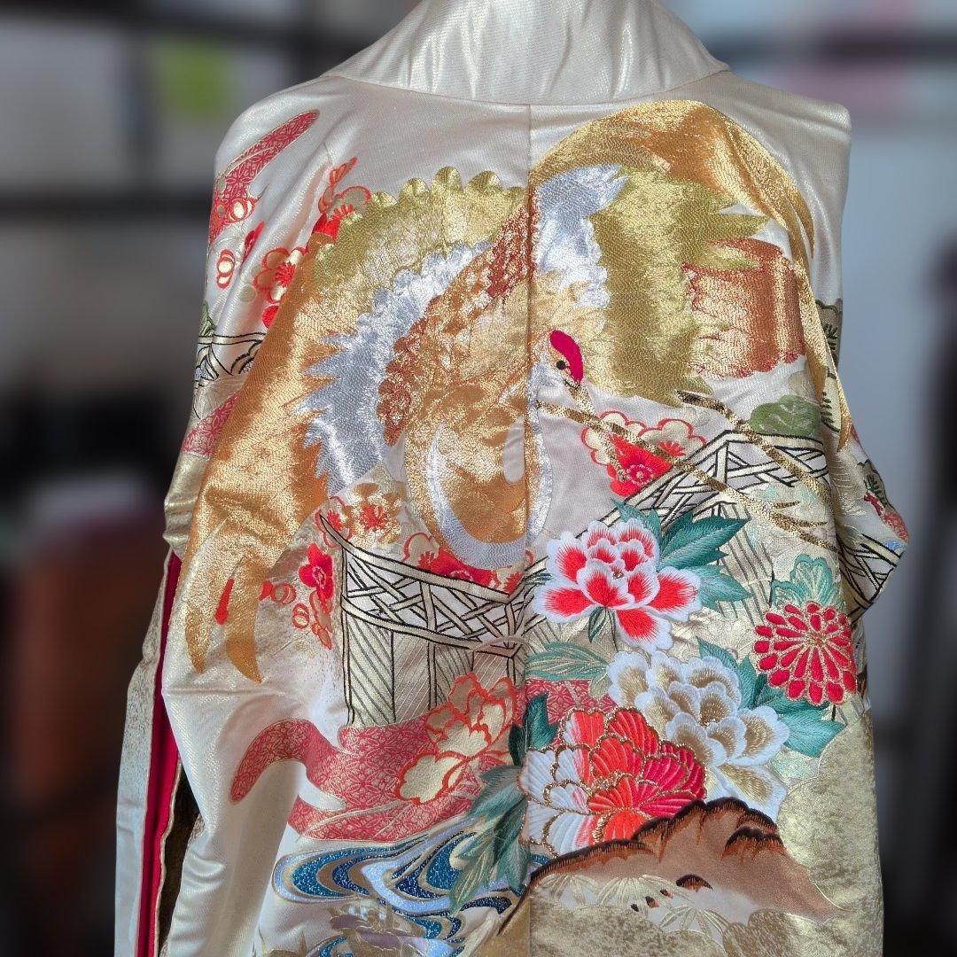 打ち掛け　裾引き　振袖　金色　舞台衣装　フキ
