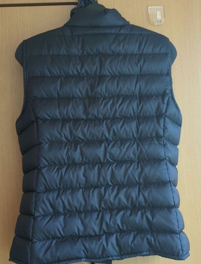 【試着のみ】MONCLER ダウンベスト ブラック 12A 大人も着られる