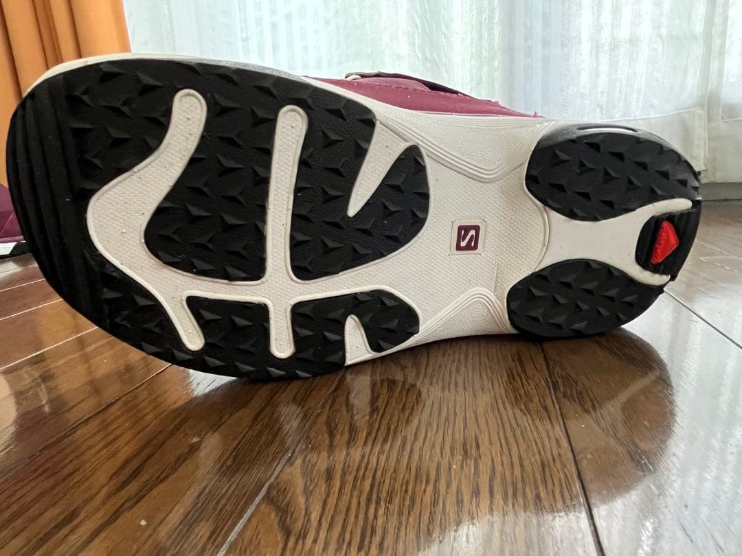 【美品】SALOMONスノボブーツ　サロモン　レディース　ドット柄