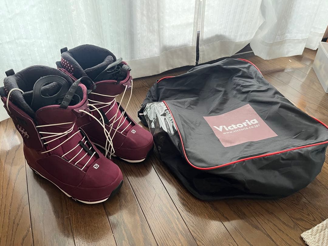 【美品】SALOMONスノボブーツ　サロモン　レディース　ドット柄