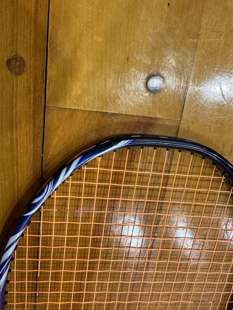 バドミントン　アストロックス100ZZ　 2本セット(ネビーとVA)