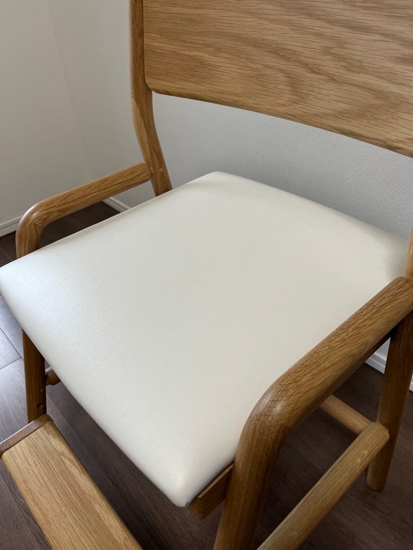 北欧スタイル無垢材デスクチェア