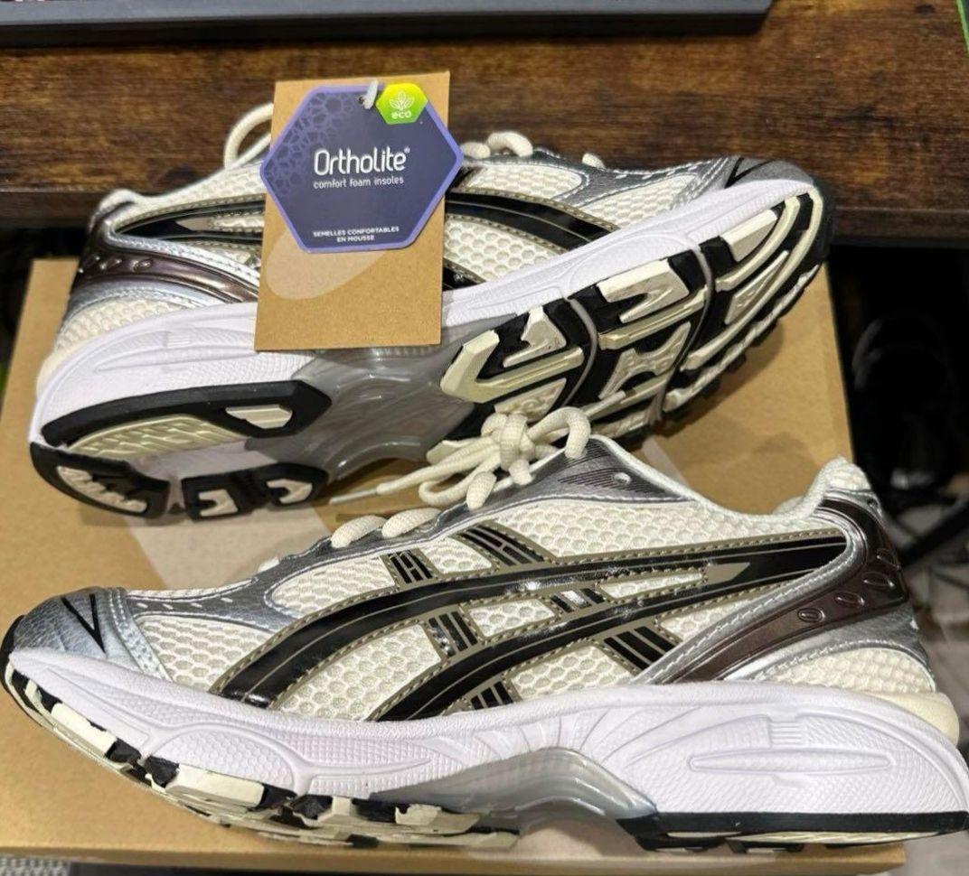 靴 asics GEL-KAYANO 14 CREAM/BLACK 235cm