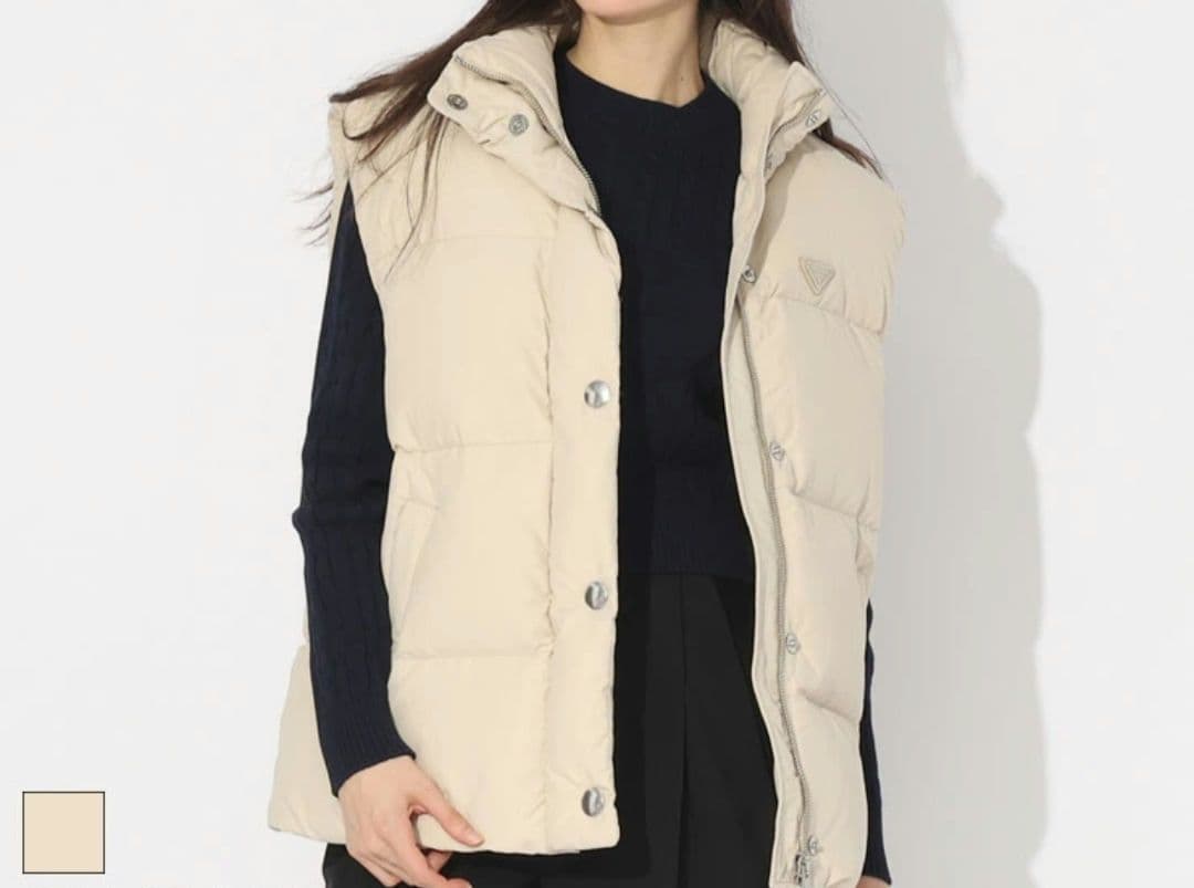 小原夕佳さま専用☆新品未着用PRADA ダウンベスト ベージュ　サイズ42XL