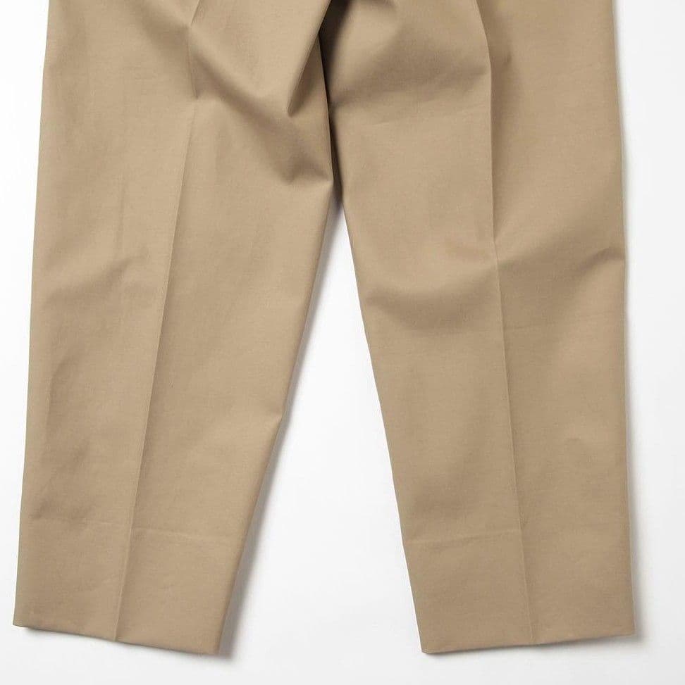 さ*る様 Hugen　ユーゲン e　ベージュ　未使用　サイズ2