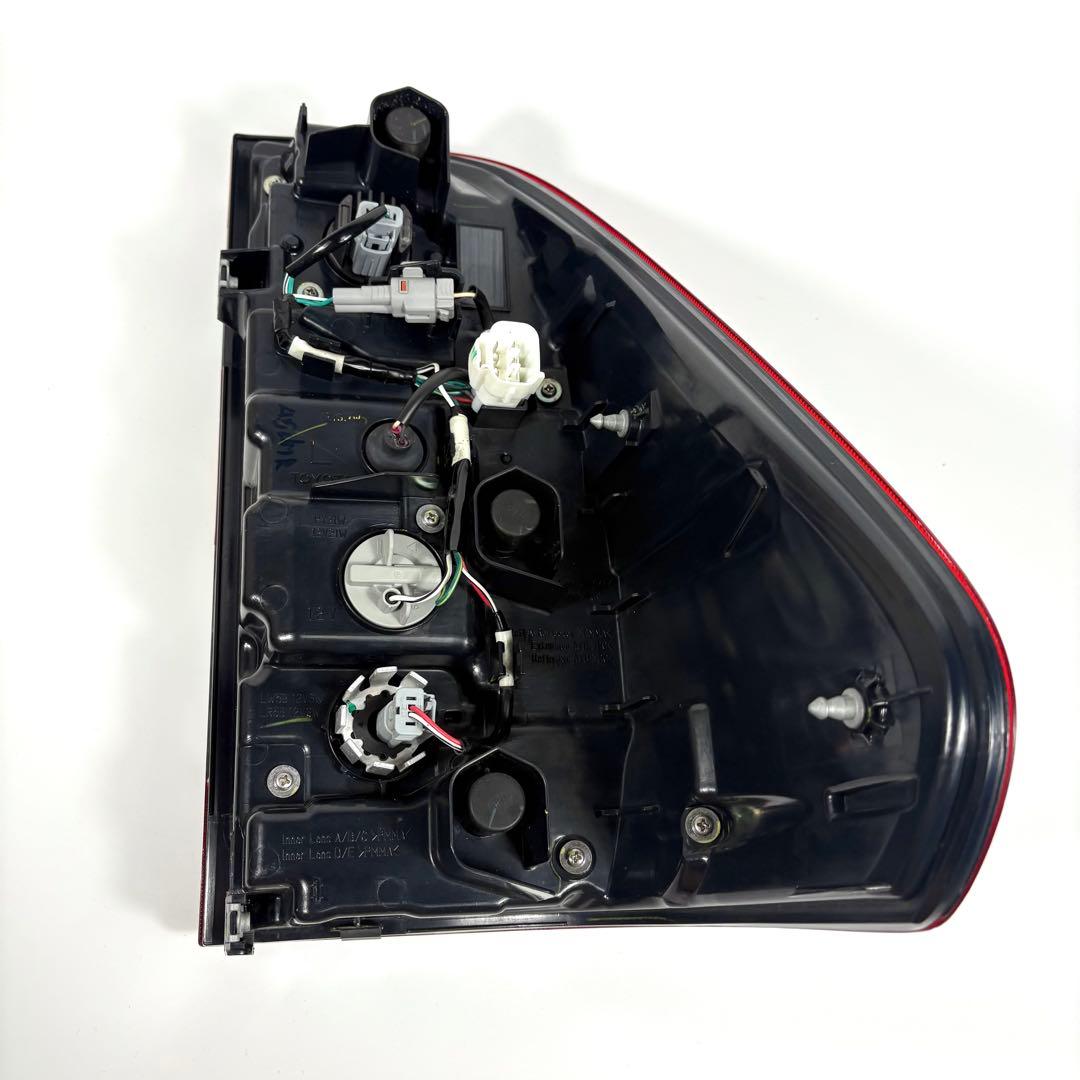 【美品】 ハイラックス 後期 純正 テールランプ 左右セット