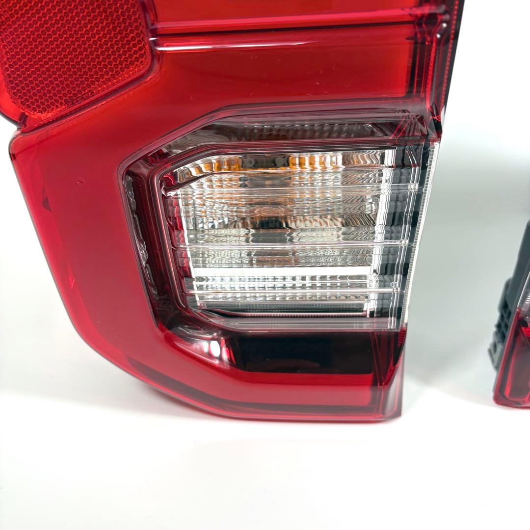 【美品】 ハイラックス 後期 純正 テールランプ 左右セット