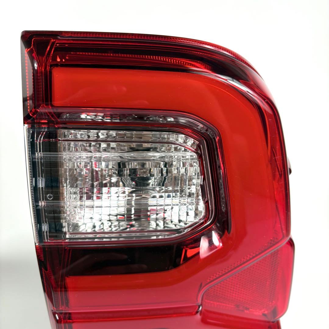【美品】 ハイラックス 後期 純正 テールランプ 左右セット