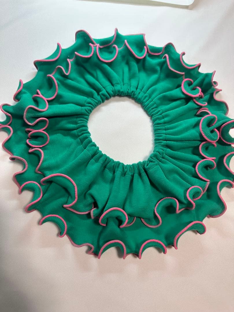 ふゆ　フリルスタイ8枚 よだれ掛け　ハンドメイド